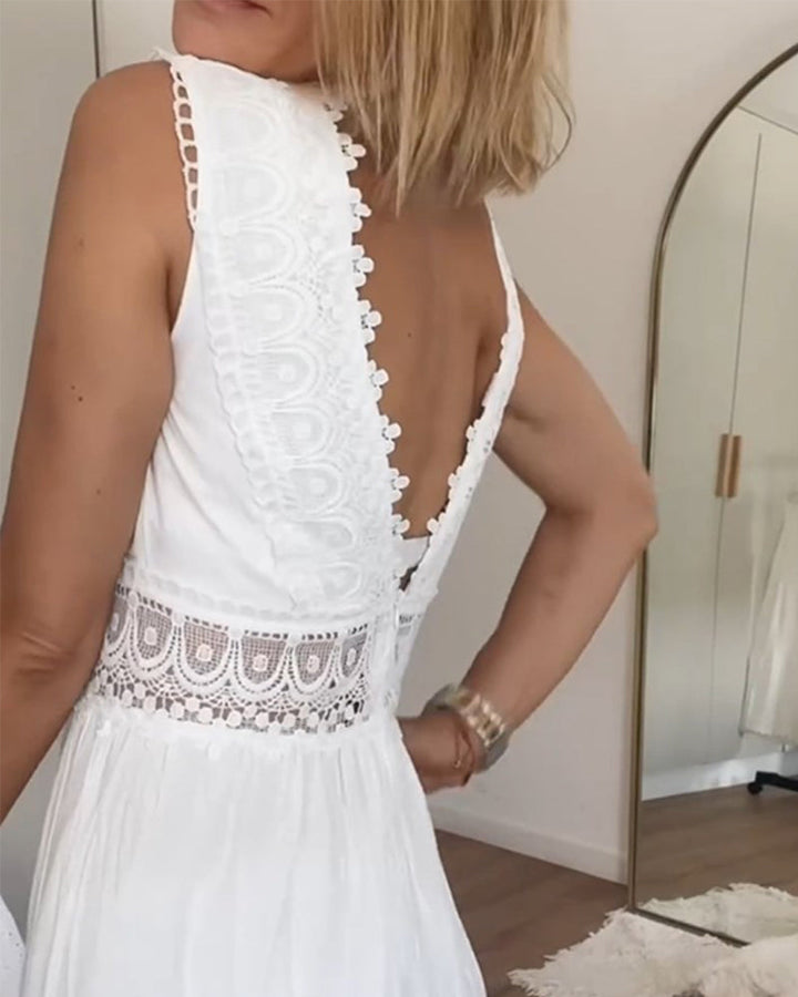 Aurélie – Elegancka Koronkowa Sukienka z Dekoltem w Kształcie Litery V